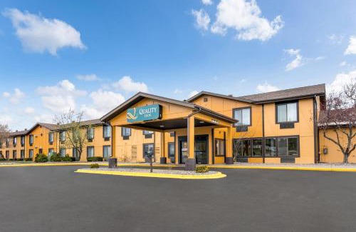 Marquette Hotel | Quality Inn