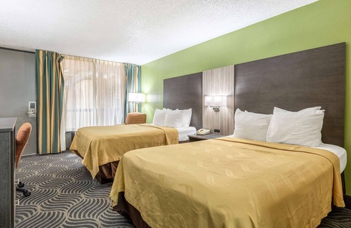 Newport Hotel | Quality Inn