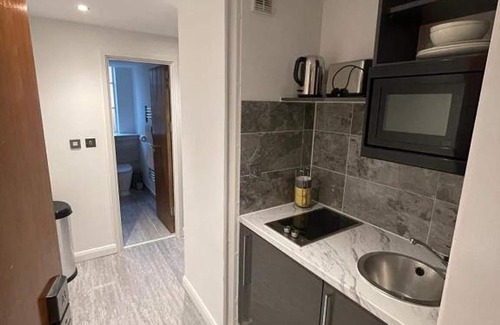 South Kensington Apartment | Quality Residence with Studios in South Kensington - Close to All Famous Sites