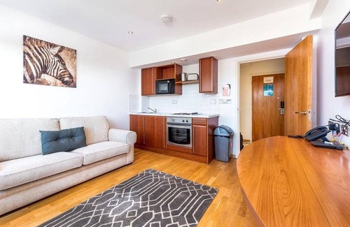 South Kensington Apartment | Quality Residence with 2 Bedroom Suites in South Kensington near Popular Sites