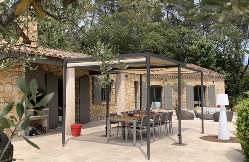 Lorgues House | Quality services, beautiful house for 8 people, comfort and calm