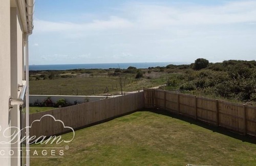 Southwell Cottage | QUARRY TRAILS, family friendly, with a garden in Easton, Portland
