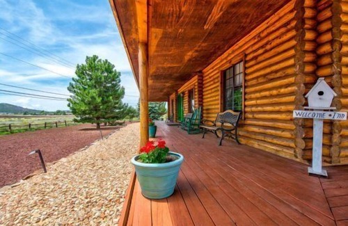 Williams Apartment | Quarter Horse Inn - Rose Room | Historic Inn | Fireplace | Walk to Downtown & Rail Station