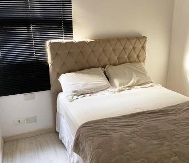 Barra da Tijuca House | Quarto com suíte no Jardim Oceânico