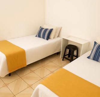 Nazare House | Quarto Privativo, Area Nobre, no coração de Belem, Central de Ar e Wi-fi, - Terreo1