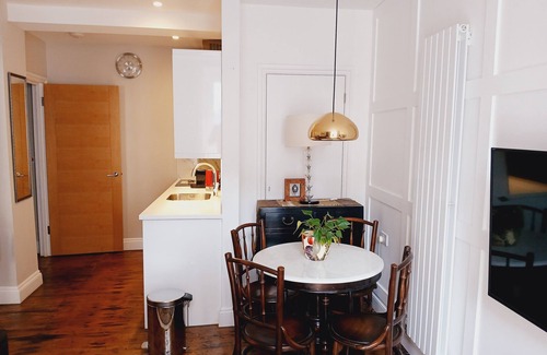 Mevagissey Apartment | Quay Loft, Historic Net Loft on Mevagissey Harbour, chic luxury living with FREE Parking