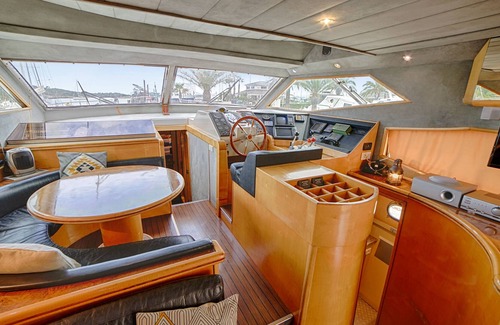 Porquerolles Boat Rental | QUAY YACHT - UNUSUAL STAY - PORQUEROLLES ISLAND