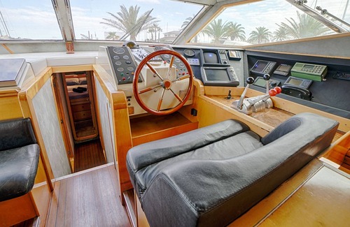 Porquerolles Boat Rental | QUAY YACHT - UNUSUAL STAY - PORQUEROLLES ISLAND