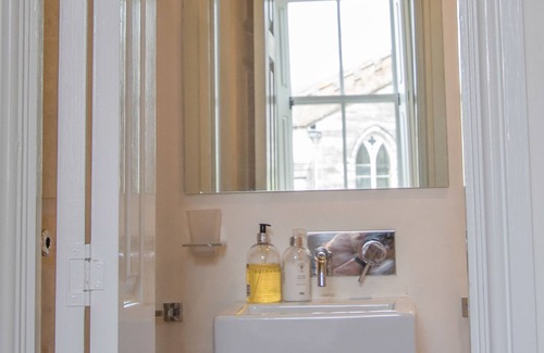 Poole House | Quayside Quarters * Great Location * Old Town Poole * Free Secure Parking