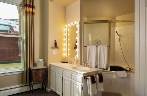 Five Points Bed & Breakfast | Queen Anne Bed And Breakfast