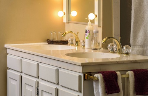 Five Points Bed & Breakfast | Queen Anne Bed And Breakfast
