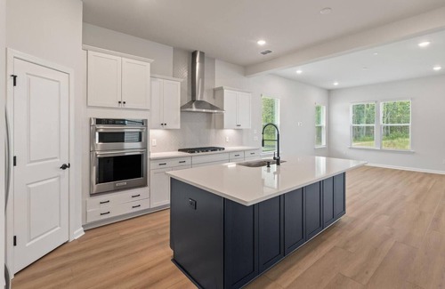 West Ashley House | Queen Bedroom with En Suite-Shared 4BR House