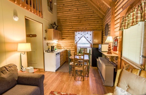 Blowing Rock Cabin | Queen Bedroom with Loft