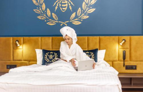 Afanasivsʹkyy Yar Hotel | Queen Bee