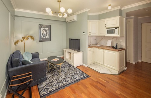 Erzsebetvaros Hotel | Queen's Court Hotel & Residence