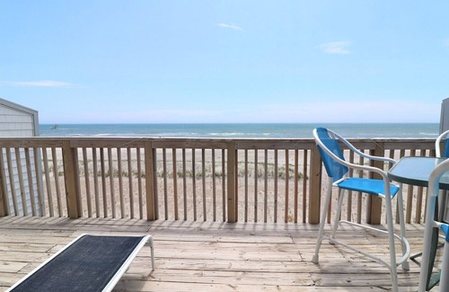 Topsail Beach Condo | "Queen's Grant E-215" Oceanfront Condo, Community Pool, Boat Docks