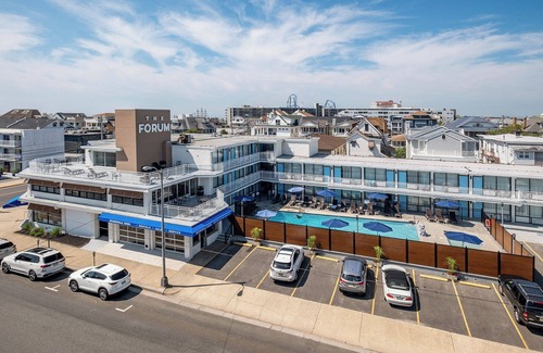 North End Apartment | Queen Suite Upper (502)