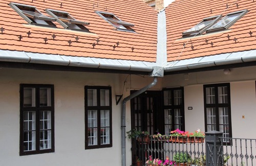 Budapest City Centre Apartment | Queen Zita Apartment, 130 m2, near Chain Bridge/Parliament/Basilica