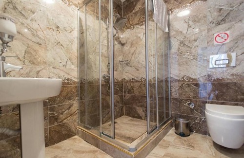 Cagaloglu Hotel | Queens Land Istanbul
