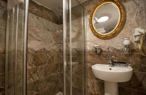 Cagaloglu Hotel | Queens Land Istanbul