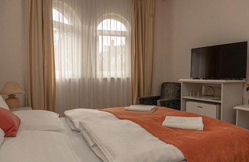 Hajduszoboszlo Bed & Breakfast | Quelle Villa Hajdúszoboszló