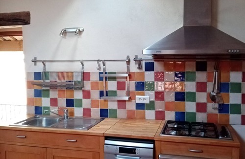 Saint-Andre-de-Roquepertuis Cottage | Quiet Passiflore gîte in the Cèze valley close to the Ardèche river, beautiful views