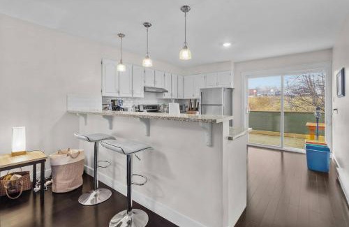 Downtown St. John's House | Quidi Vidi King 3 Doubles Parking Office