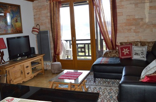 Les Angles Apartment | Quiet 2-bedroom apartment with fireplace, balcony and equipped kitchen