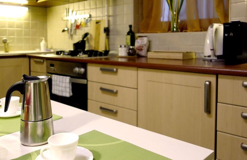 Erzsebetvaros Apartment | Quiet 2 bedroom apartment near parks, bars and sights — great location!