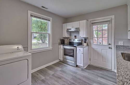 Rosewood House | Quiet 2 Bedroom - Mins to downtown Columbia