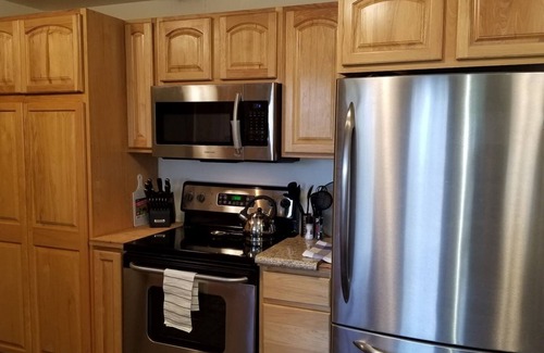 Klamath Falls House | Quiet 2 Kings Keurig WD Pet Okay Yard ❤️Day Sleepers