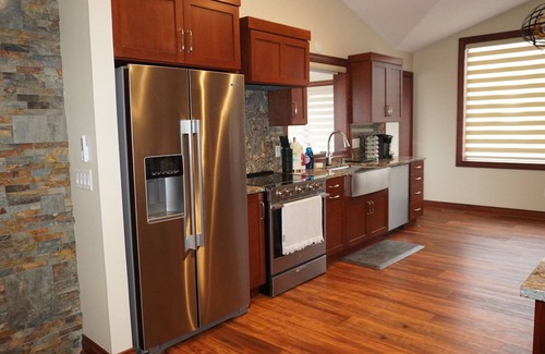 Rochester House | Quiet 3 BDR Home- private sauna & skyline view- close to downtown & Mayo Clinic