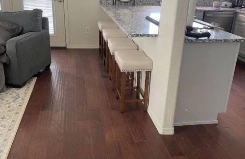 Northeast Heights Apartment | Quiet 3 Bed/2 Bath Home with quick access to I-25