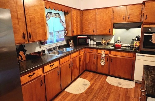 Banner Elk House | Quiet 3 bedroom 10 mins from the Ski Slopes