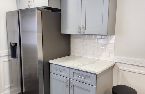 Calumet Heights House | Quiet 3-bedroom house in amazing Chicago with WiFi & AC. Near Everything!