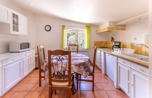 Saint-Julien House | Quiet, air-conditioned accommodation in the Verdon regional park