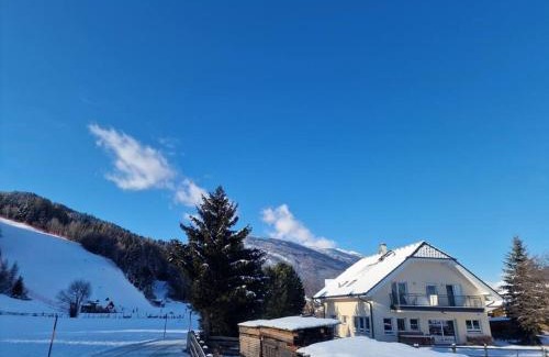 Sankt Michael im Lungau Villa | quiet and central Luxury Villa "JUWEL" with Sauna, at Ski slope!