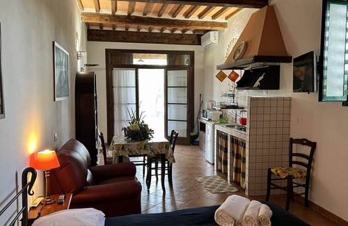 Lari Apartment | Quiet and beautiful holiday complex in Tuscany, pool,Wi-Fi,G3