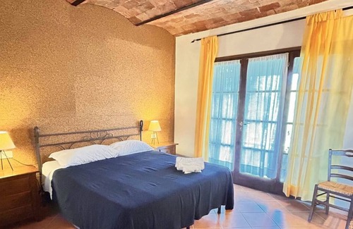 Lari Apartment | Quiet and beautiful holiday complex in Tuscany, pool,Wi-Fi,G4