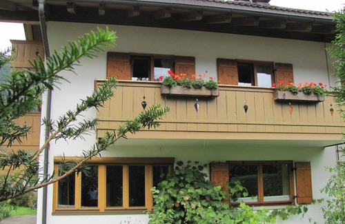 Untergrainau Apartment | Quiet and centrally located in Grainau, 4-star level, w-lan, wallbox