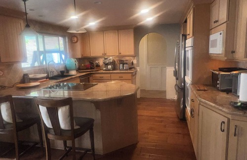 Vista Villa | Quiet and Quaint Hideaway-Room in Vista!