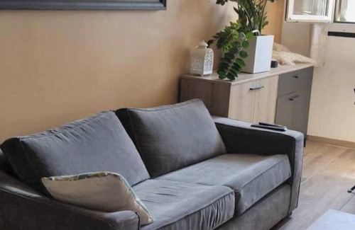 Salon-de-Provence Apartment | Quiet apartment in the center of salon de prv