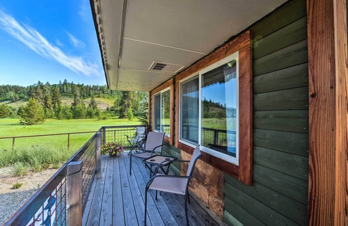 Alpine Northeast Cabin | Quiet Cabin ~ 1 Mi to Snake River Fly Fishing