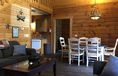 Warrens House | Quiet Cabin near Jellystone, 3 Bears, and ATV trails. UTV rentals available.