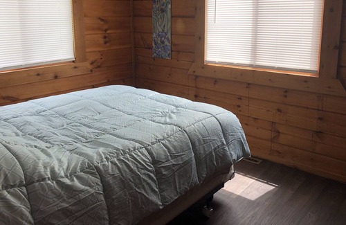 Warrens House | Quiet Cabin near Jellystone, 3 Bears, and ATV trails. UTV rentals available.