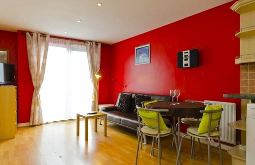 Liverpool Apartment | QUIET CITY MODERN FLAT CLOSE TO LIME ST STATION/ROYAL HOSPITAL/EMPIRE THEATRE