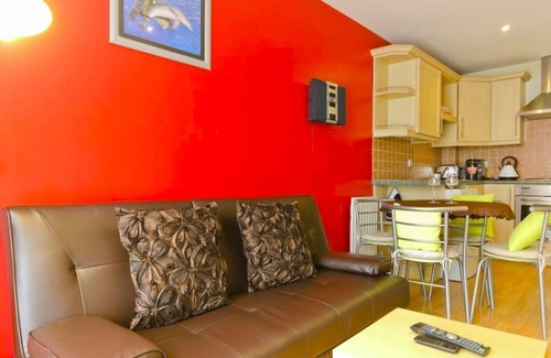 Liverpool Apartment | QUIET CITY MODERN FLAT CLOSE TO LIME ST STATION/ROYAL HOSPITAL/EMPIRE THEATRE