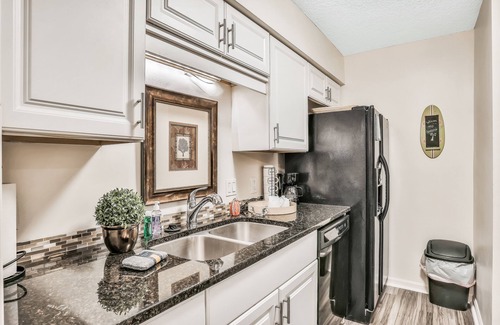Fernandina Beach Condo | Quiet coastal escape within walking distance to beach with shared pool