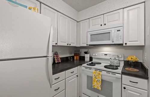 Franconia Condo | Quiet Condo~Off Street Parking