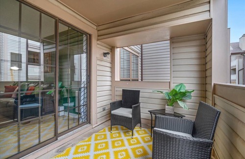Franconia Condo | Quiet Condo~Off Street Parking
